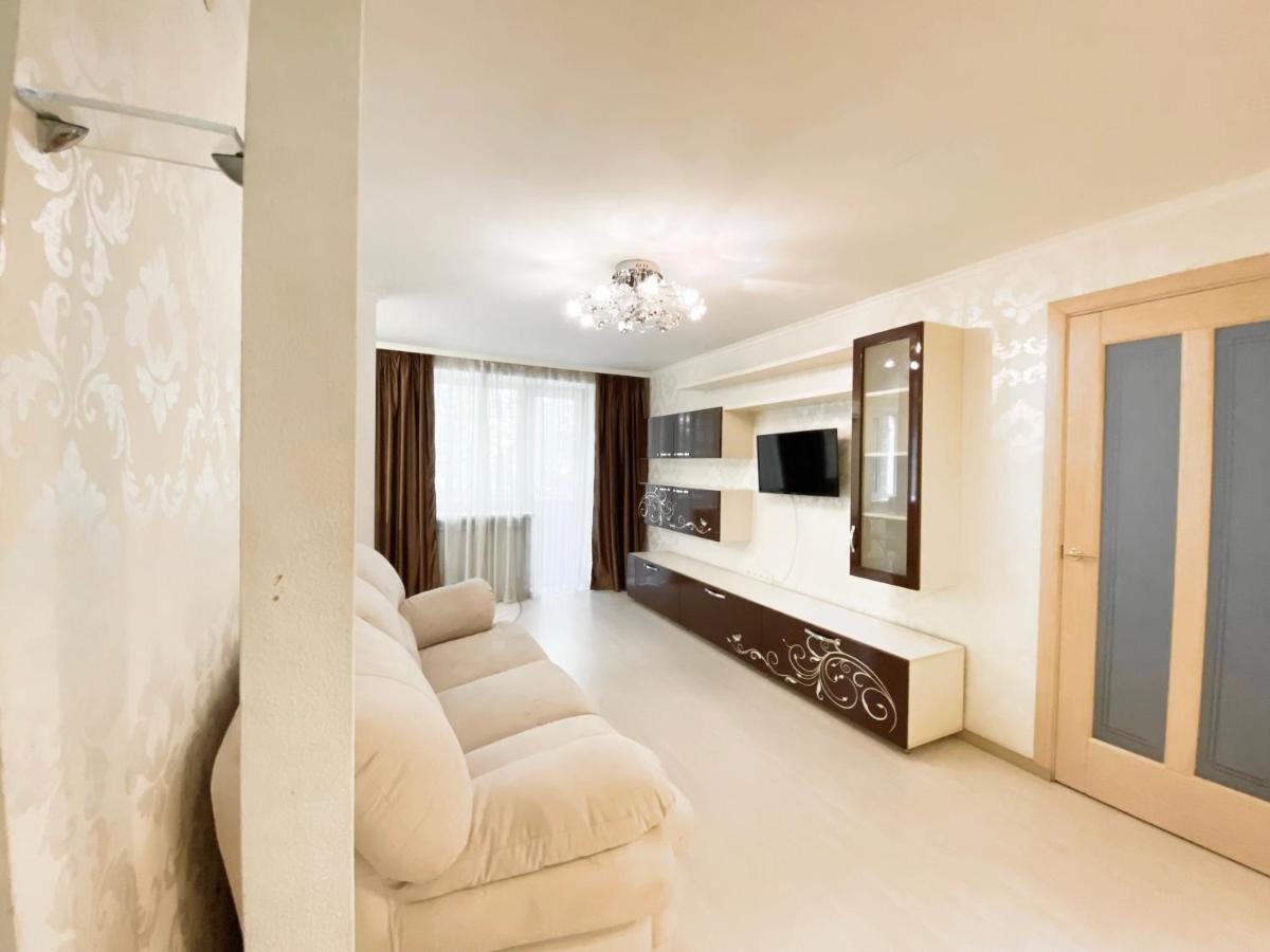 Beautiful 1-Bedroom Near Most City Center Dnipro Ngoại thất bức ảnh